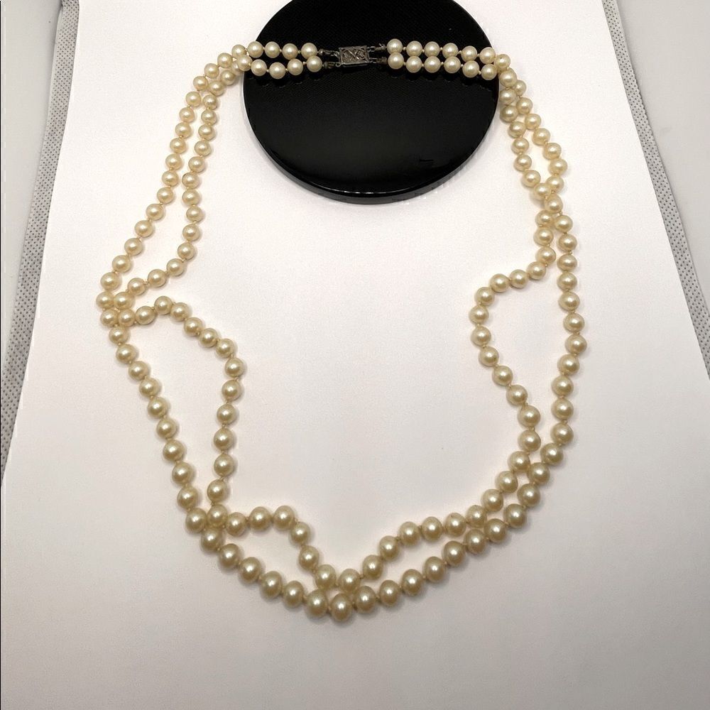 Vintage necklace 2 strand glass pearls